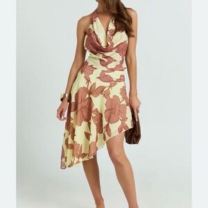 Showpo Asymmetrical Maddy top Malik Skirt set Floral hellow brown US 2 XS/S